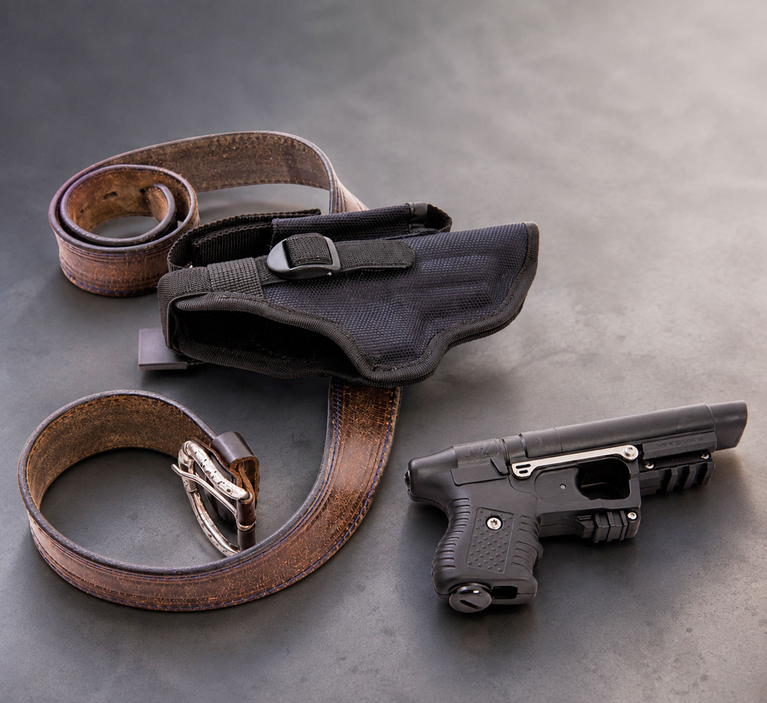 G�rtelholster f�r die Jet Protector mit Magazinfach (Rechtsh�nder)