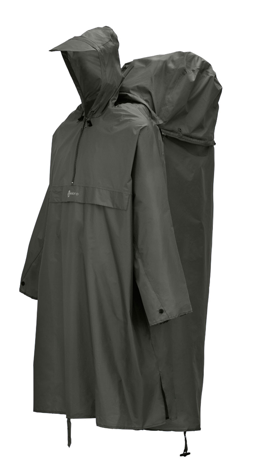 Rucksackponcho mit atmungsaktiver Beschichtung