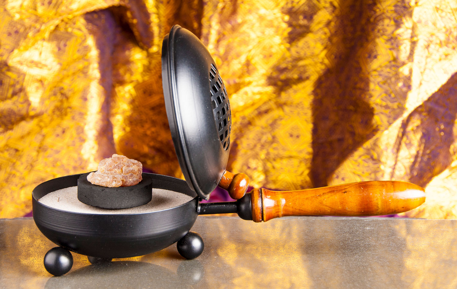 Ruchergef Mahan - Eisen mit Holzgriff - Wie neu02