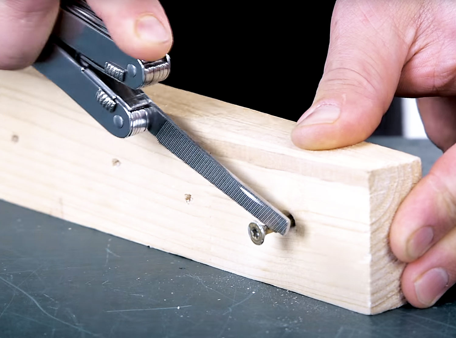 Victorinox Swiss Tool Multifunktionswerkzeug inkl. Grteltasche aus Leder11