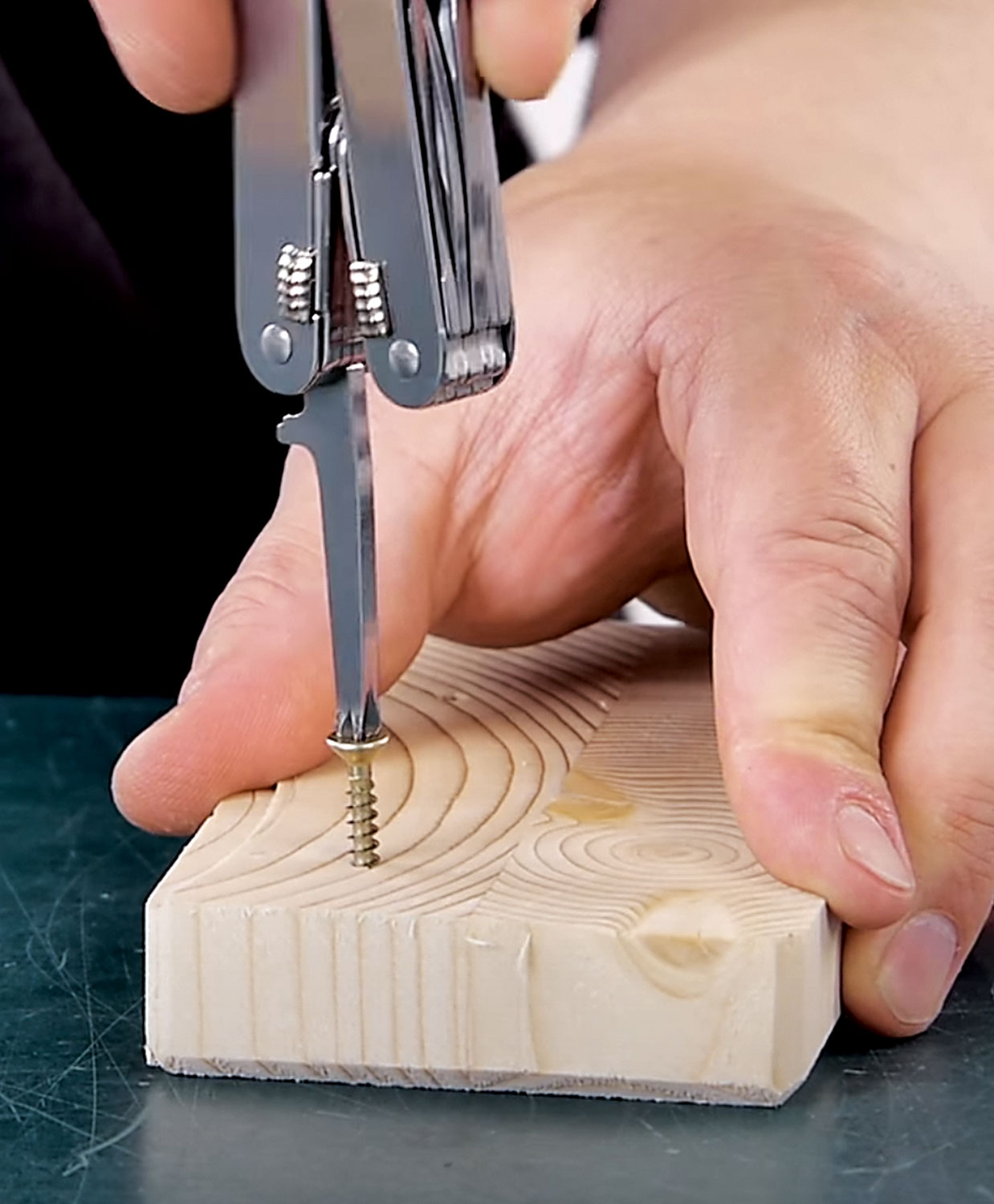 Victorinox Swiss Tool Multifunktionswerkzeug inkl. Grteltasche aus Leder07