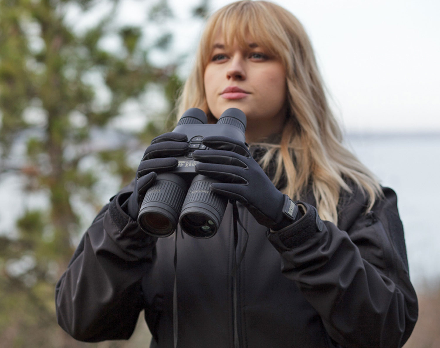 Digitales Tag- und Nachtfernglas ATN BINOX 4K 4-16X11