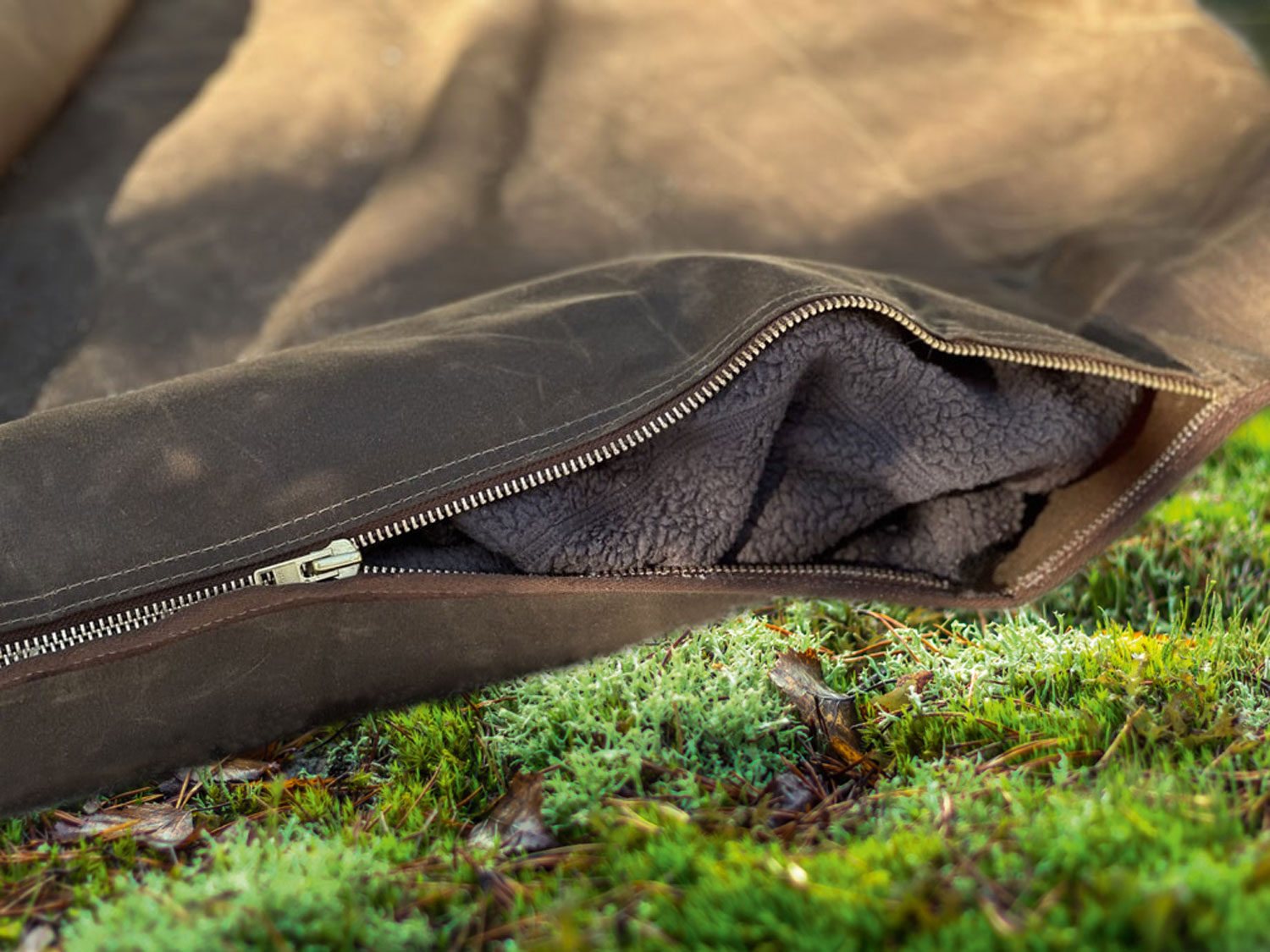 Oilskin Cowboy Bedroll, Mountain Brown03