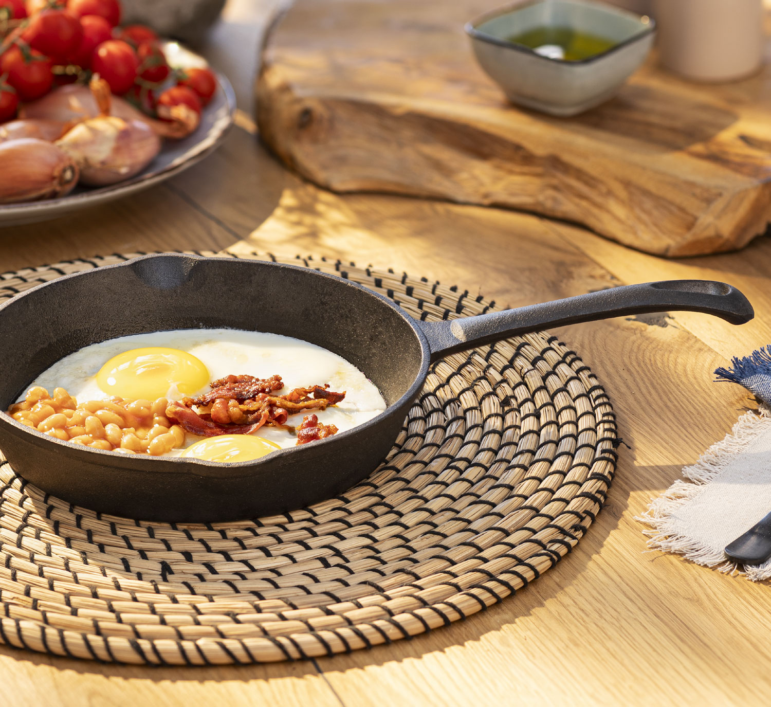 Gusseiserne Pfanne / Hohe Hitzebestndigkeit /Energiesparend /fr alle Herdarten und Kochstellen