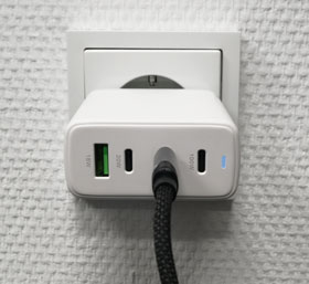 Schnellladegert 120 W mit USB-C-Ladekabel_small