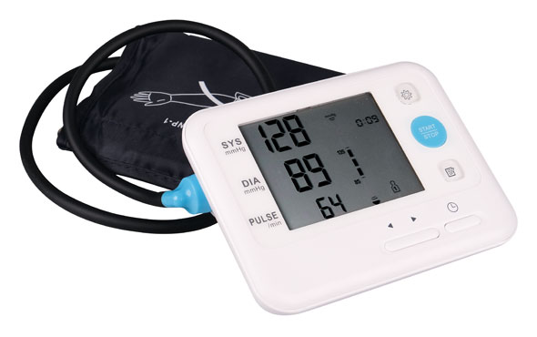 Blutdruck-Messgerät mit Oberarm-Manschette / inkl. Batterien / 99 Speicherplätze für 2 Personen / Blutdruck und Herzfrequenz01